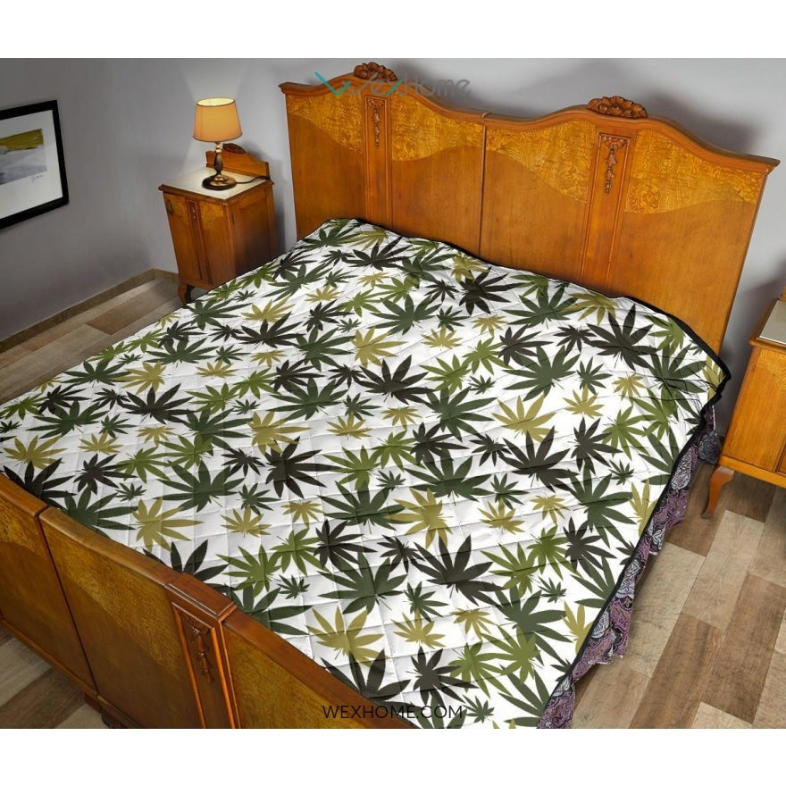 Canabis Marijuana Weed Pattern Print Design 05 Premium Quilt