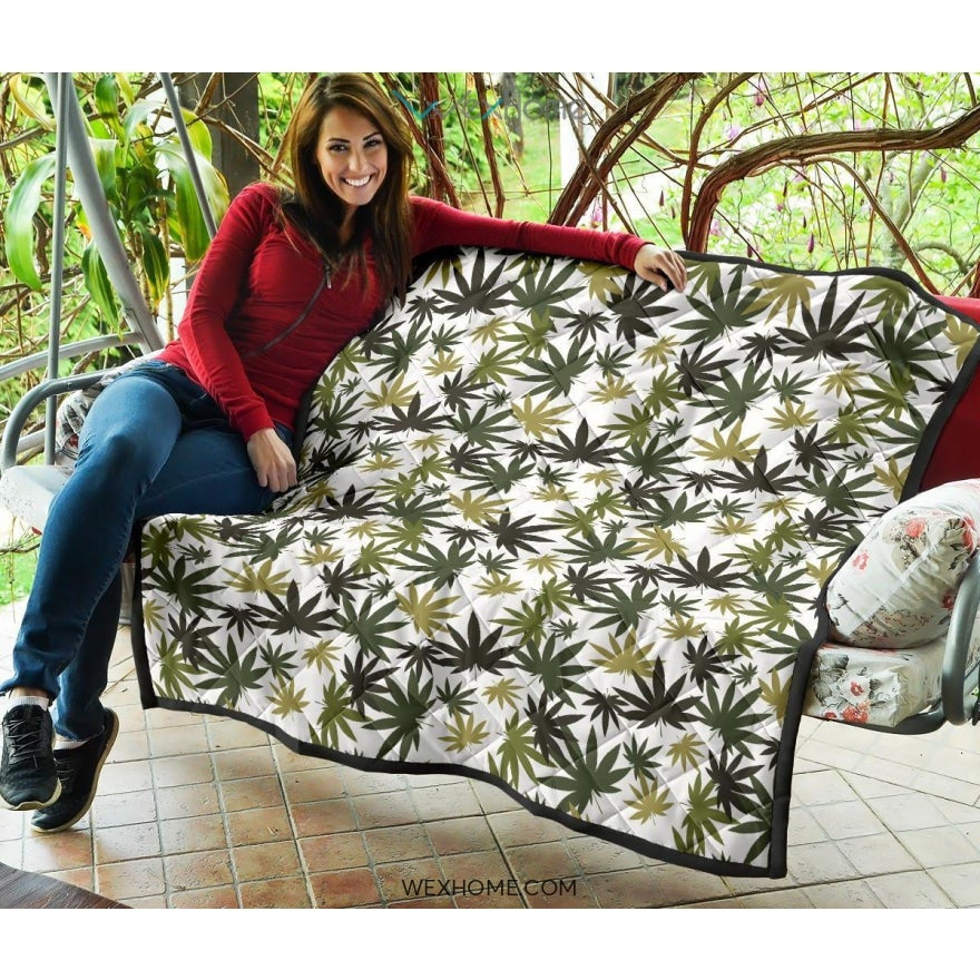 Canabis Marijuana Weed Pattern Print Design 05 Premium Quilt