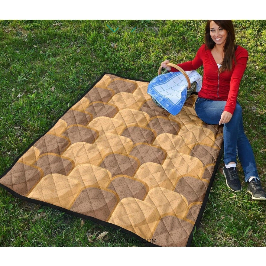 Bread Toast Pattern Print Design 04 Premium Quilt