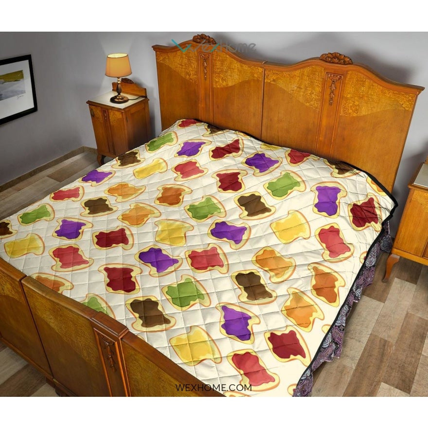 Bread Toast Pattern Print Design 02 Premium Quilt