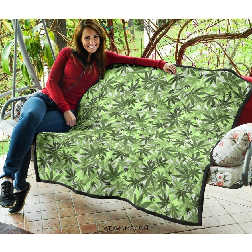 Canabis Marijuana Weed Pattern Print Design 01 Premium Quilt