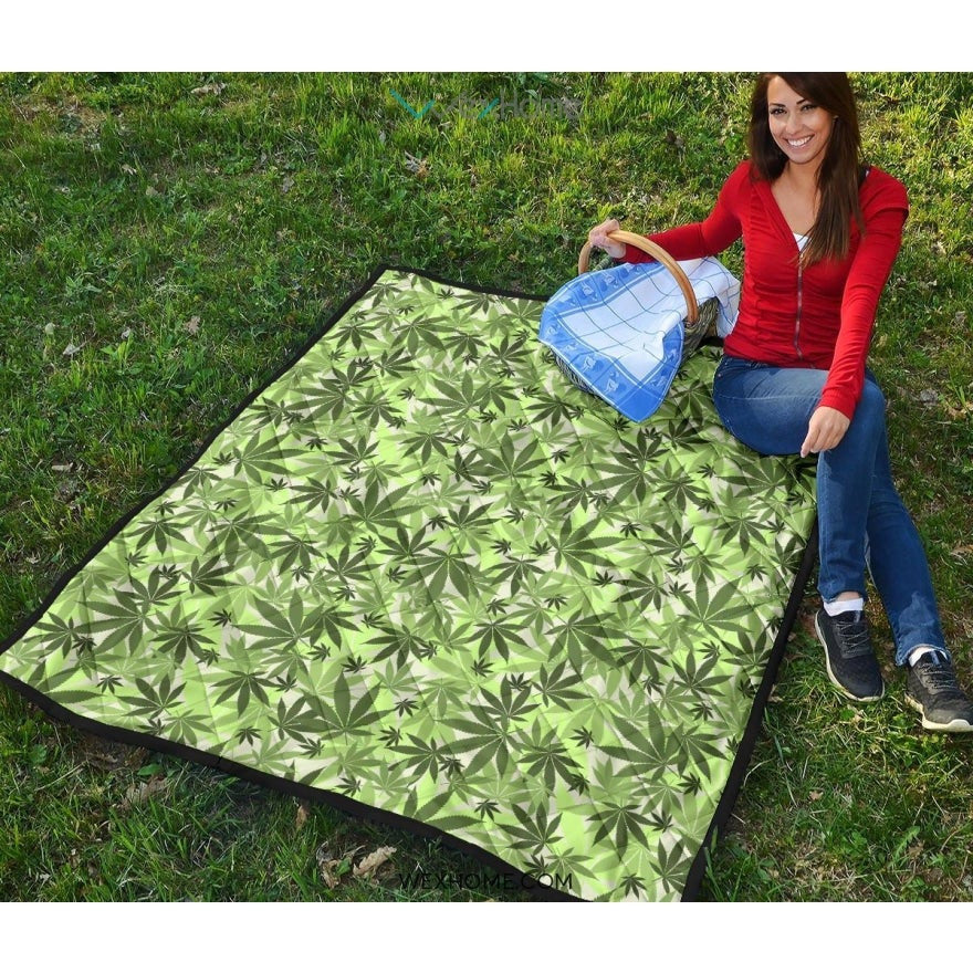 Canabis Marijuana Weed Pattern Print Design 01 Premium Quilt