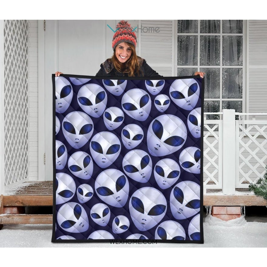 Alien Pattern Print Premium Quilt Unique Gift W2101