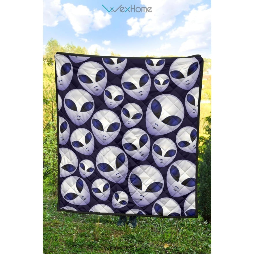 Alien Pattern Print Premium Quilt Unique Gift W2101
