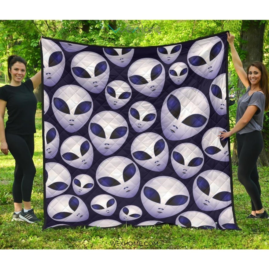Alien Pattern Print Premium Quilt Unique Gift W2101