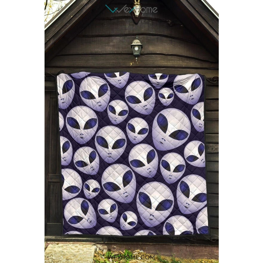 Alien Pattern Print Premium Quilt Unique Gift W2101