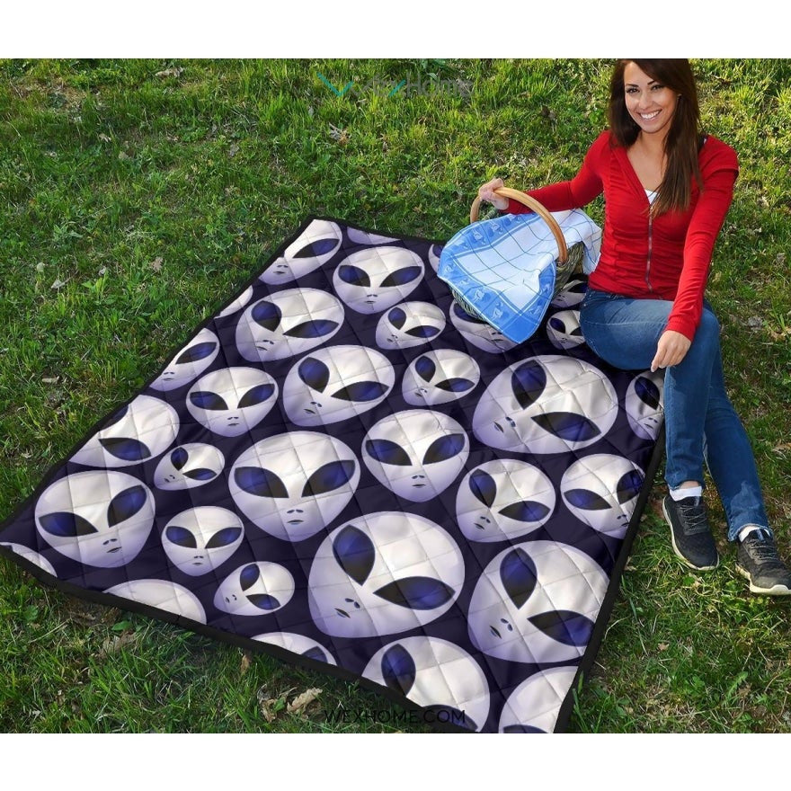 Alien Pattern Print Premium Quilt Unique Gift W2101
