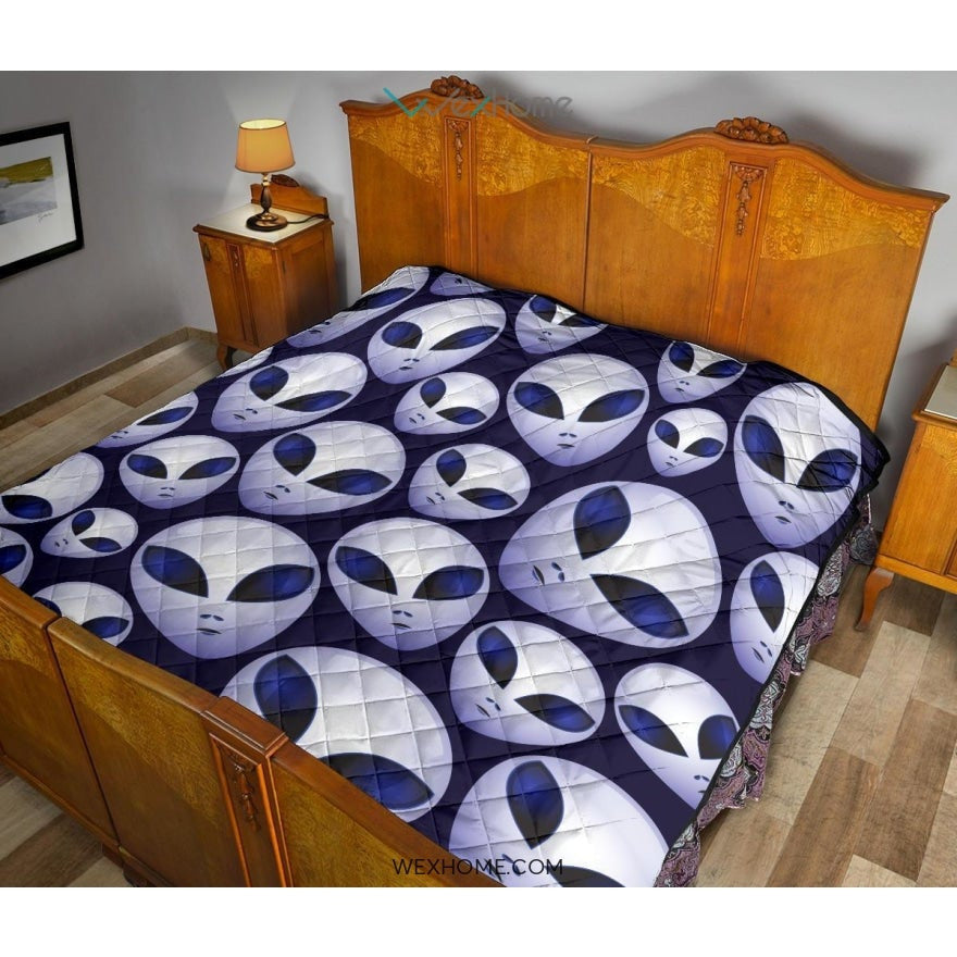Alien Pattern Print Premium Quilt Unique Gift W2101