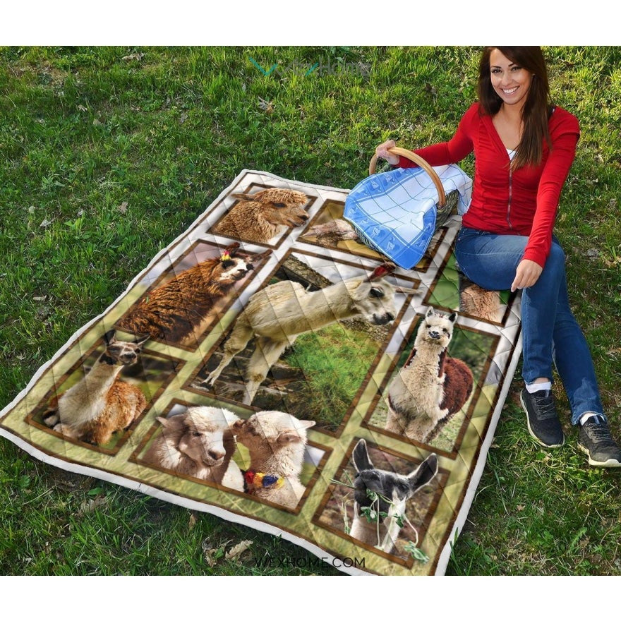 WEXHOME 3D Llama Premium Quilt