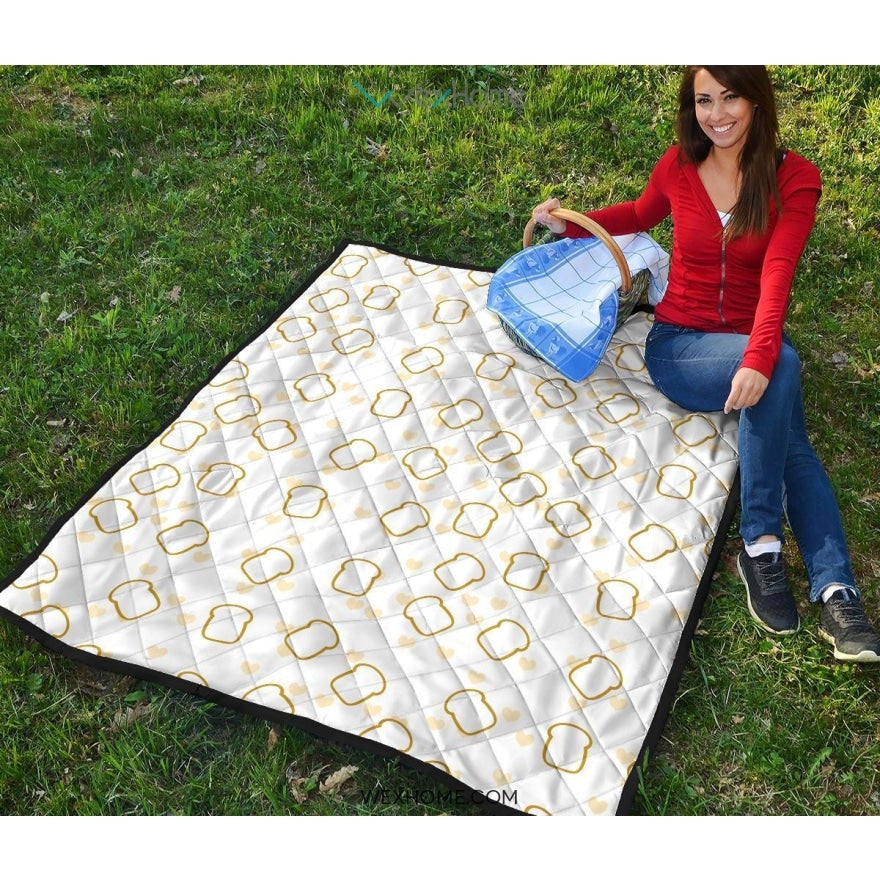 Bread Toast Pattern Print Design 01 Premium Quilt