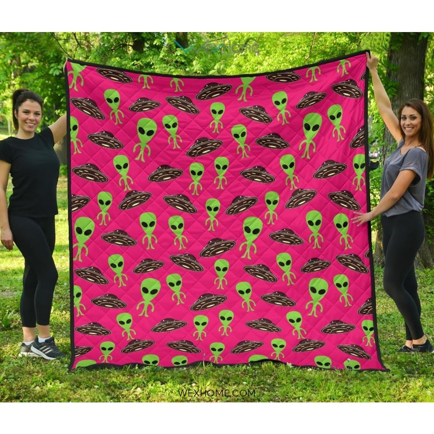 Alien Pattern Print Design 03 Premium Quilt