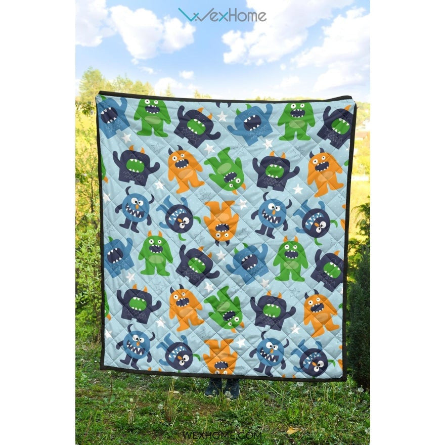 Alien Pattern Print Design 04 Premium Quilt