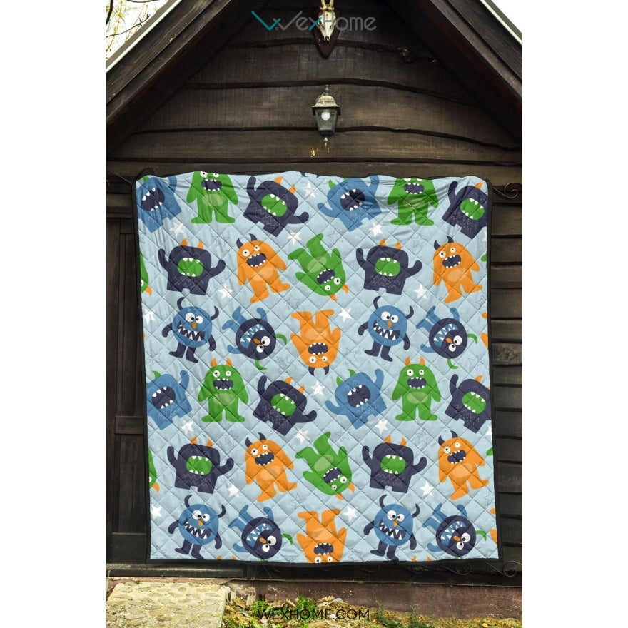 Alien Pattern Print Design 04 Premium Quilt