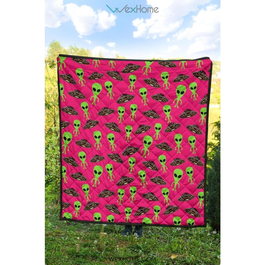 Alien Pattern Print Design 03 Premium Quilt