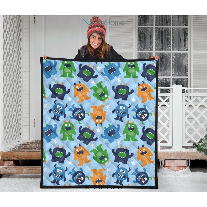 Alien Pattern Print Design 04 Premium Quilt