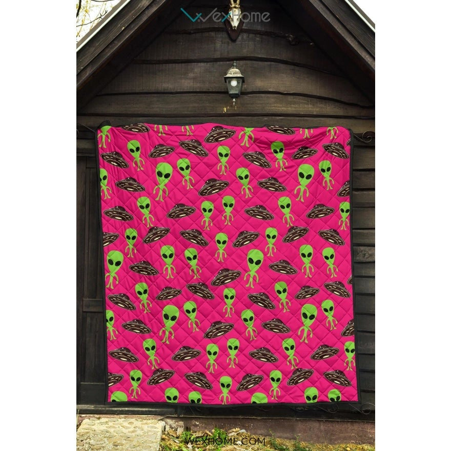Alien Pattern Print Design 03 Premium Quilt