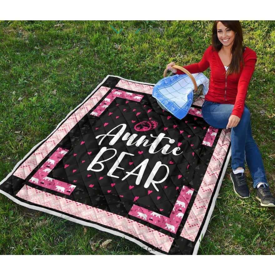 WEXHOME Auntie Bear Premium Quilt