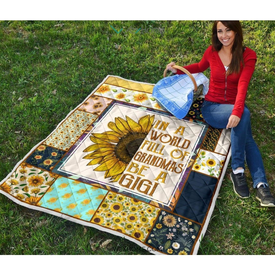 WEXHOME In A World Full Of Grandmas Be A Gigi Premium Quilt