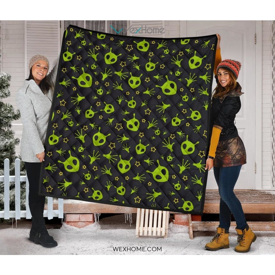 Alien Pattern Print Design 02 Premium Quilt