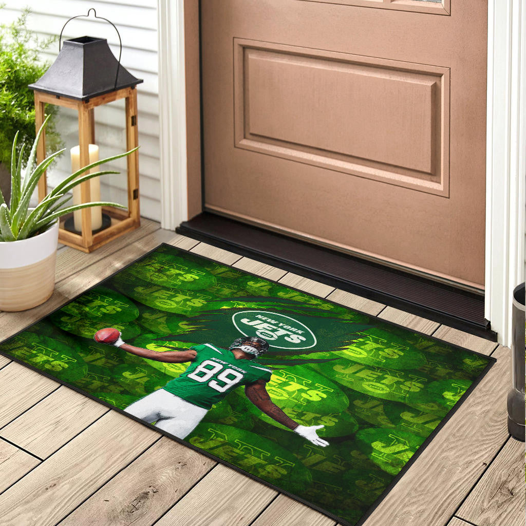 New York American Football Jets Football Player 89 Celebrating Score Holding Ball Door Mat Home Decor