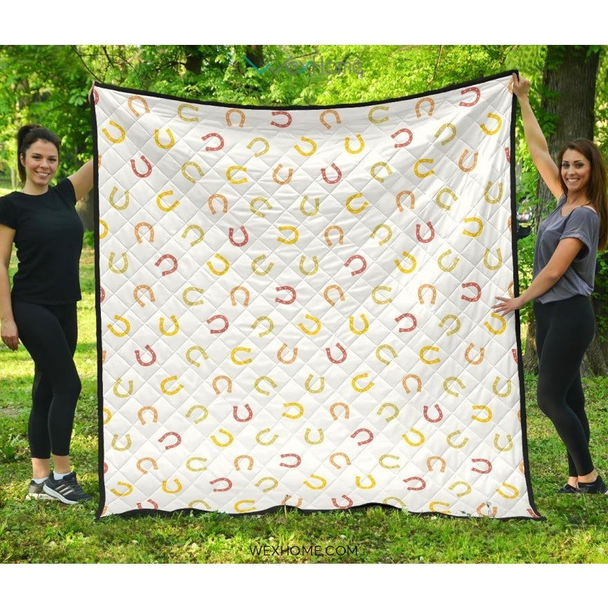 Horseshoes Pattern Print Design 02 Premium Quilt