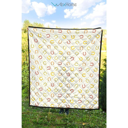 Horseshoes Pattern Print Design 02 Premium Quilt