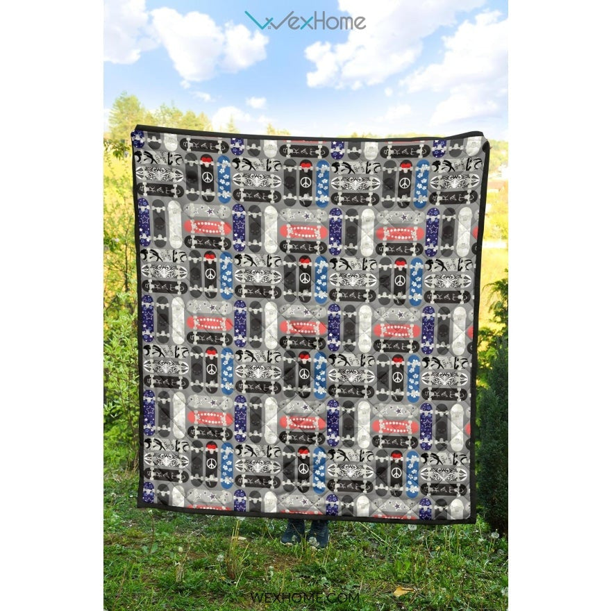 Skate Board Pattern Print Design 04 Premium Quilt