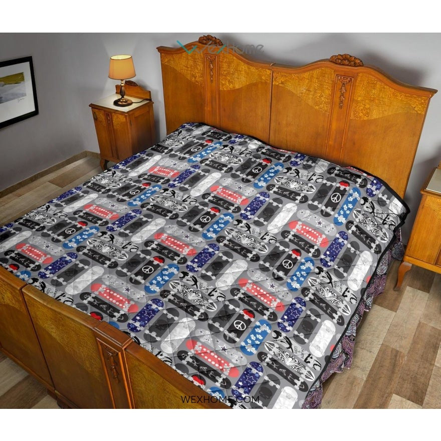 Skate Board Pattern Print Design 04 Premium Quilt