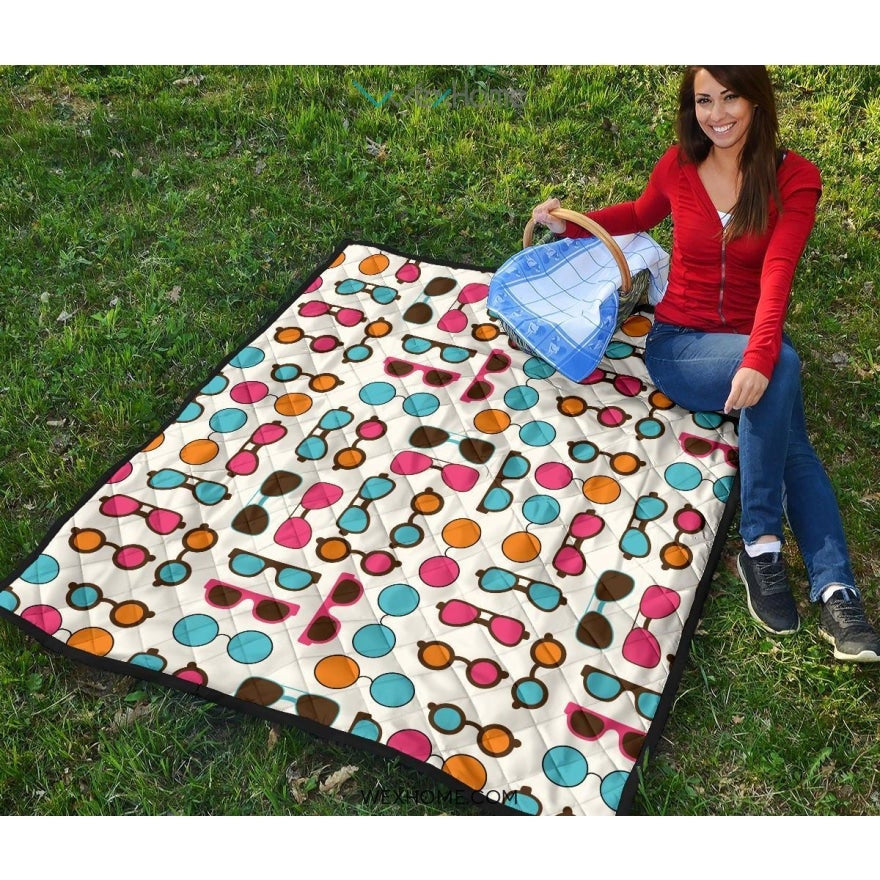Sun Glasses Pattern Print Design 03 Premium Quilt