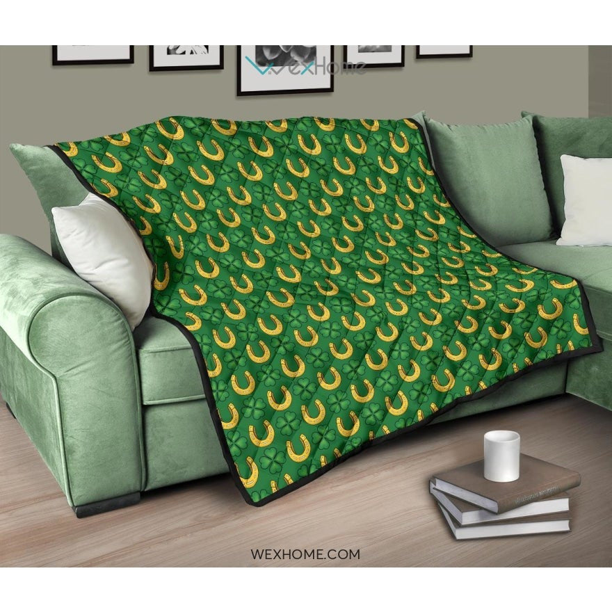 Horseshoes Pattern Print Design 05 Premium Quilt