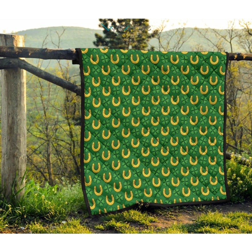 Horseshoes Pattern Print Design 05 Premium Quilt