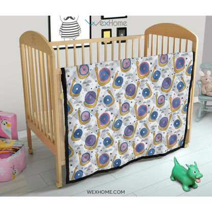 Snail Pattern Print Design 05 Premium Quilt