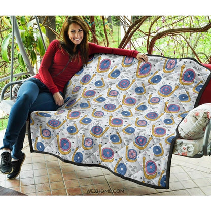 Snail Pattern Print Design 05 Premium Quilt