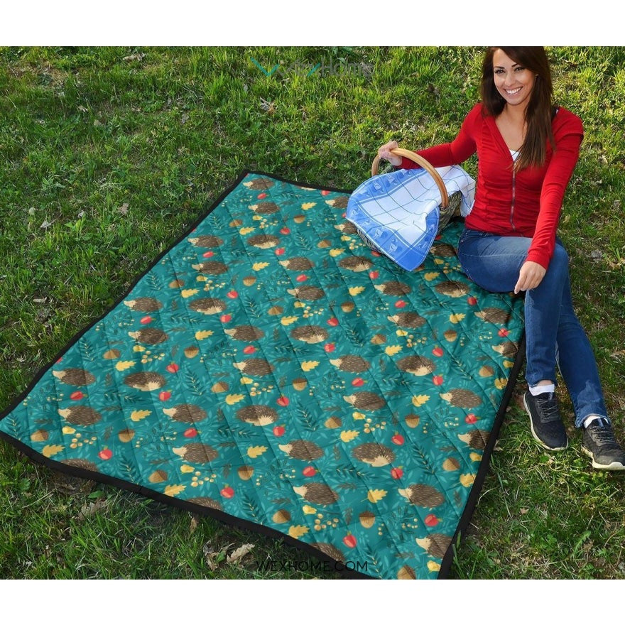 Hedgehog Pattern Print Design 01 Premium Quilt
