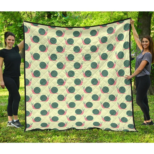 Snail Pattern Print Design 04 Premium Quilt