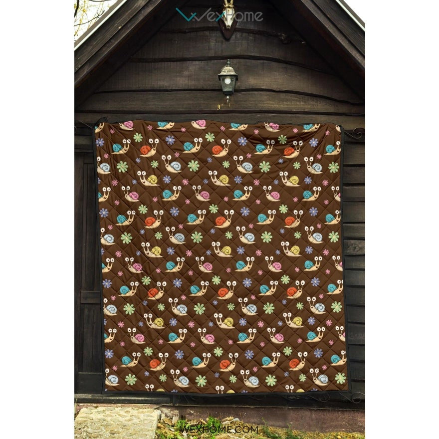Snail Pattern Print Design 03 Premium Quilt