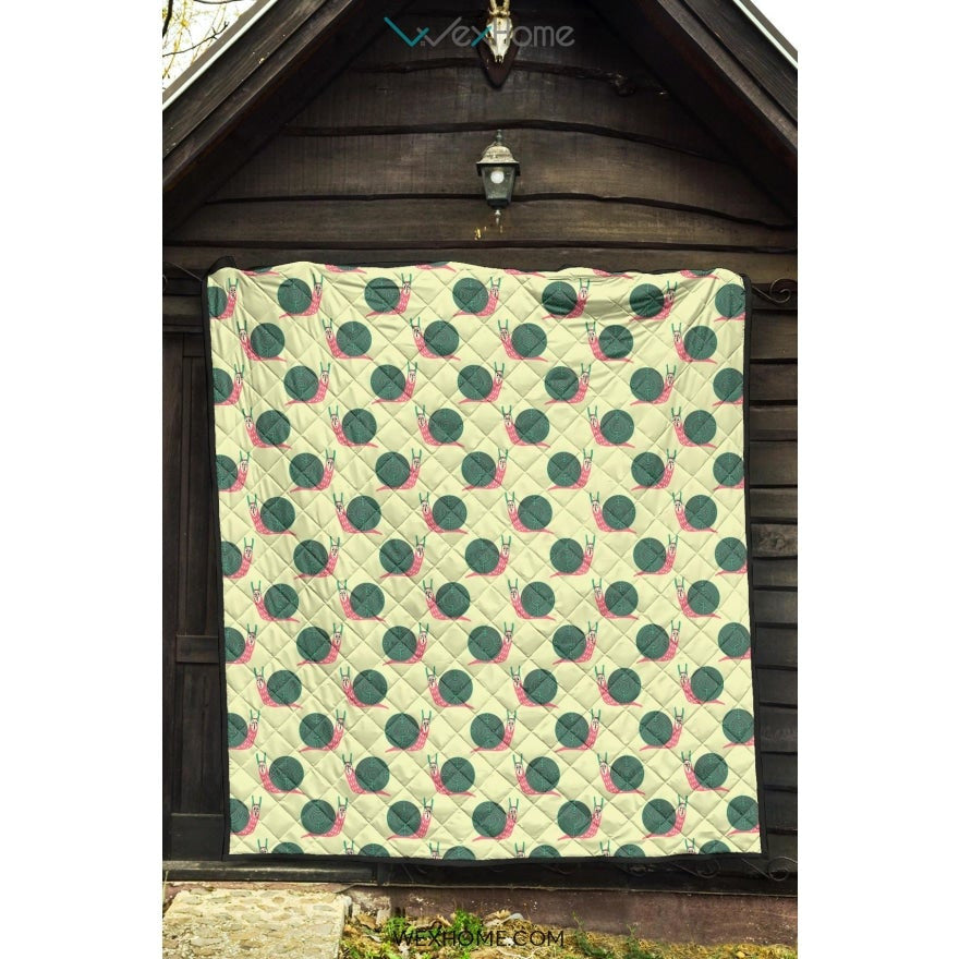 Snail Pattern Print Design 04 Premium Quilt