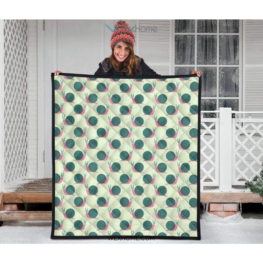 Snail Pattern Print Design 04 Premium Quilt