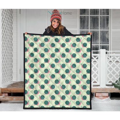 Snail Pattern Print Design 04 Premium Quilt