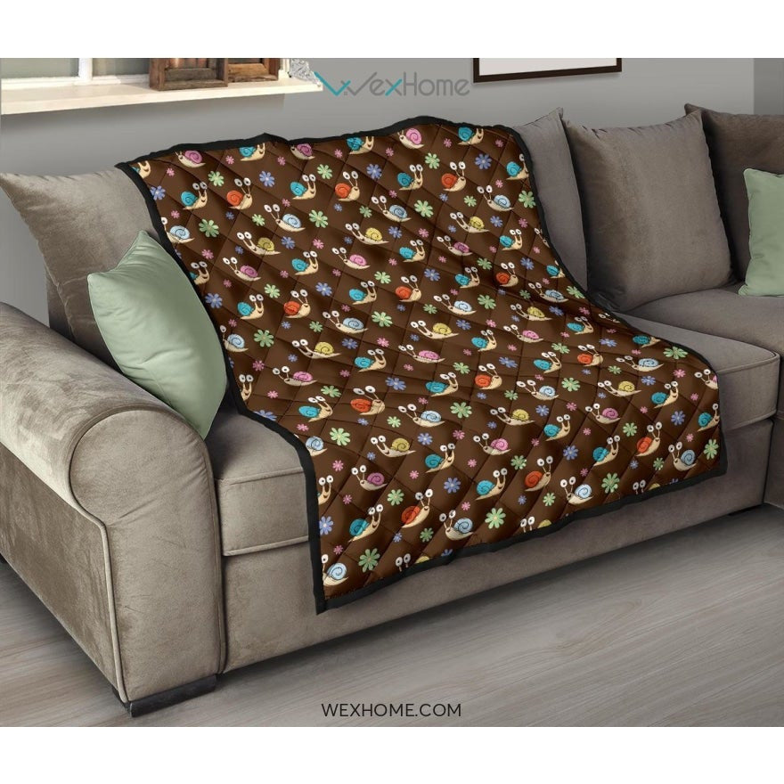 Snail Pattern Print Design 03 Premium Quilt