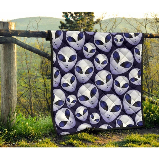 Alien Pattern Print  Premium Quilt Unique Gift W2101