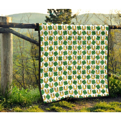 Horseshoes Pattern Print Design 04 Premium Quilt