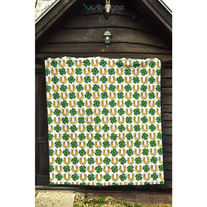 Horseshoes Pattern Print Design 04 Premium Quilt