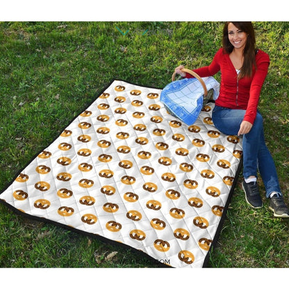 Pretzels Pattern Print Design 02 Premium Quilt