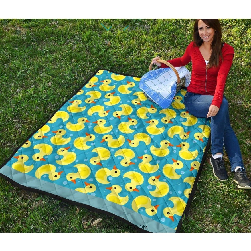 Duck Toy Pattern Print Design 04 Premium Quilt