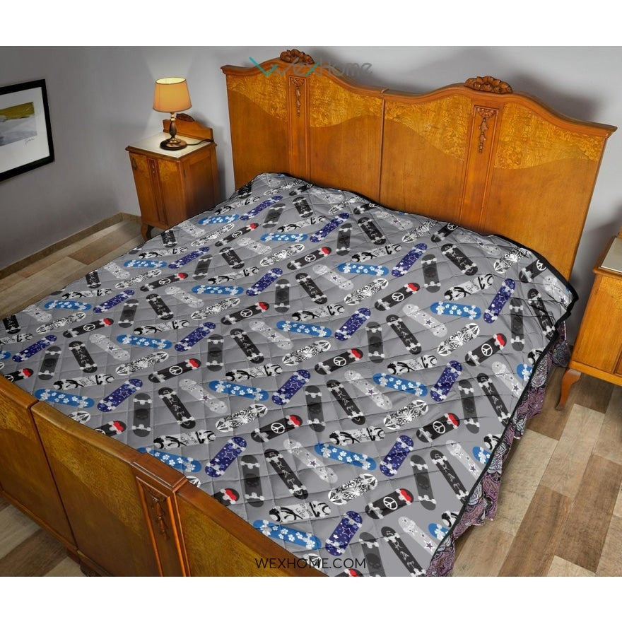 Skate Board Pattern Print Design 03 Premium Quilt