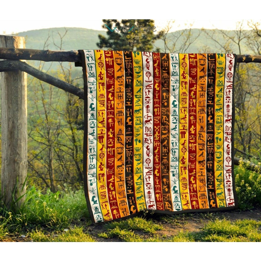 Egypt Hieroglyphics Pattern Print Design 01 Premium Quilt