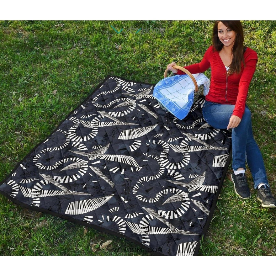 Piano Pattern Print Design 02 Premium Quilt
