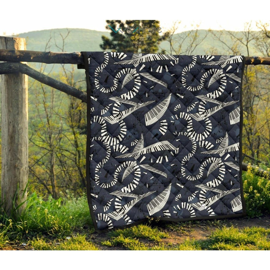 Piano Pattern Print Design 02 Premium Quilt