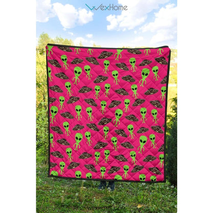 Alien Pattern Print Design 03 Premium Quilt